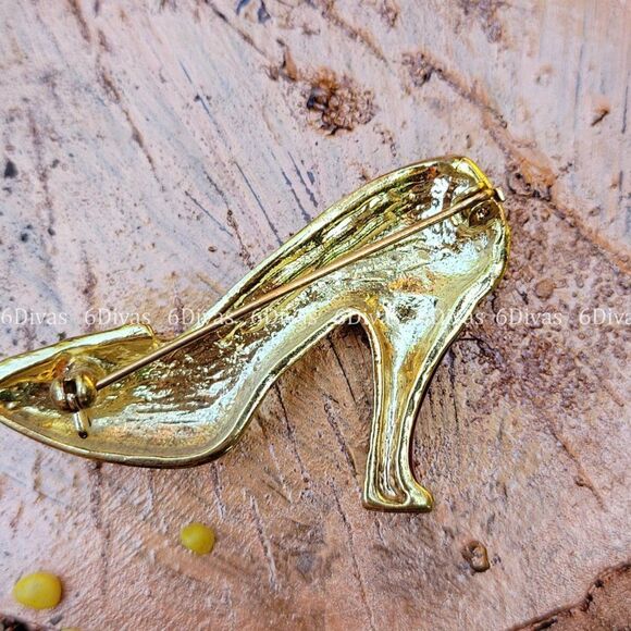 RED and Gold Stiletto Heel Shoe Brooch - Picture 5 of 8